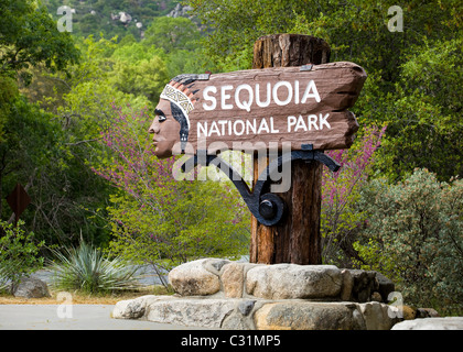 Sequoia Nationalpark Ortseingangsschild Stockfoto