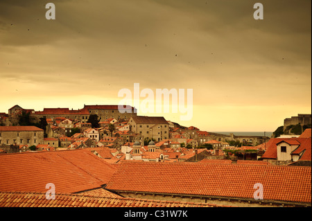 Blick auf die Altstadt von Dubrovnik vor Gewitter, Kroatien, Europa Stockfoto