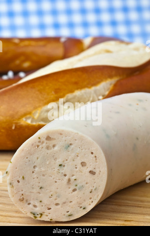 Weißwurst mit Brezel Stockfoto
