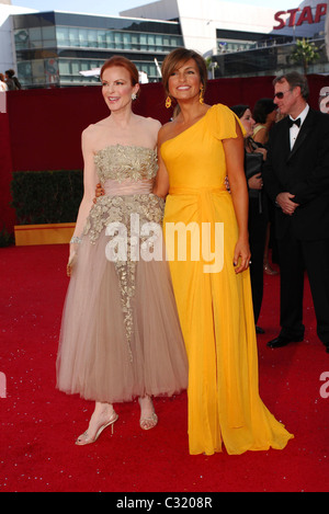 Marcia Cross und Mariska Hargitay 60th Annual Primetime Emmy Awards statt im Nokia Theatre   Anreise Los Angeles, Kalifornien- Stockfoto