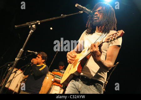 Seu Jorge führt an der Camden Roundhouse London, England - 30.10.08 Stockfoto