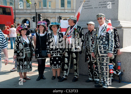 Pearly Kings und und Königinnen, Trafalgar Square, London England UK Stockfoto