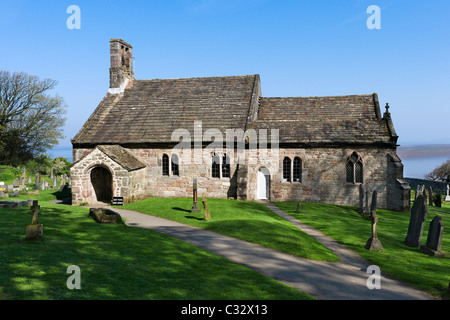 Die historische St. Peter Kirche in Heysham Village, in der Nähe von Morecambe, Lancashire, UK Stockfoto