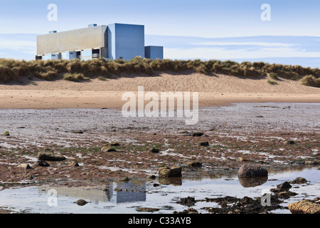 Torness Twin Advanced Gas gekühlt Kernreaktor Kraftwerk, East Lothian, Schottland - Atomenergie am Strand Stockfoto