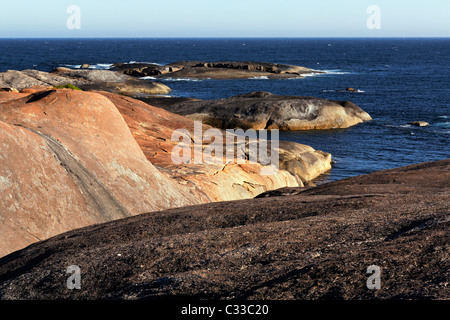 Granit Stein Küste zwischen Elephant Rocks und Greens Pool in der Nähe von Dänemark, William Bay National Park, Süd-West Australien Stockfoto