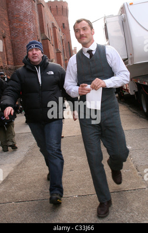 Jude Law am Set von Sherlock Holmes Dreharbeiten in Brooklyn New York City, USA - 09.01.09 Stockfoto