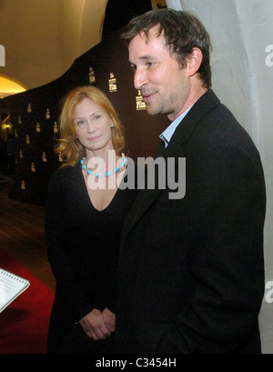 Noah Wyle und seine Frau Tracy Warbin Santa Barbara International Film Festival Premiere von "Nothing But the Truth" statt auf die Stockfoto