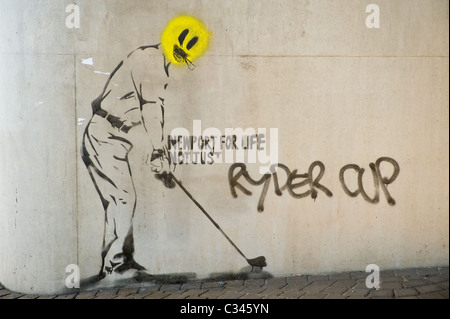 NEWPORT für Leben nicht nur den RYDER CUP am Straßenrand Graffiti unter Überführung in Newport South Wales UK Stockfoto