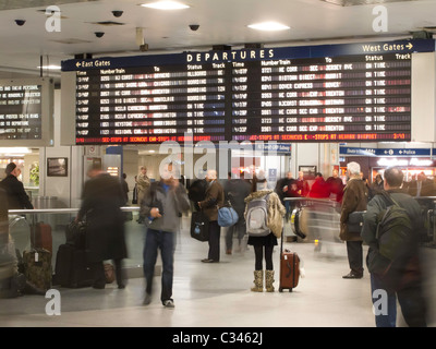 Menschenmengen, Hauptwarteraum, Penn Station, NYC 2011 Stockfoto