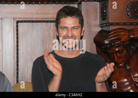 Gerard Butler Stars der kommenden Film, "Law Abiding Citizen" werden im Rahmen einer Pressekonferenz am nach Philadelphia begrüßt. Stockfoto