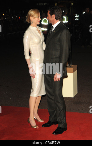 Nicole Kidman und Hugh Jackman die UK-Premiere von "Australia" statt im Odeon am Leicester Square - London, England eingetroffen- Stockfoto