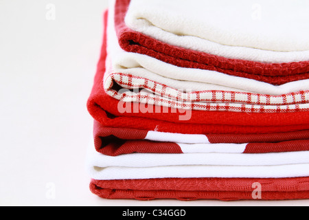 Haufen von Leinen Geschirrtücher mit Platz für Ihren text Stockfoto