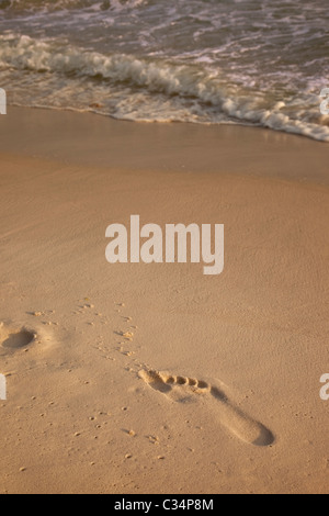 Fußabdruck im Sand am Alys Beach in Florida, USA Stockfoto