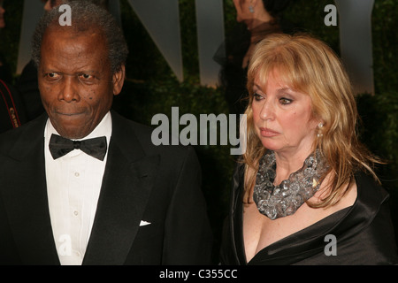 Sidney Poitier und seine Frau Joanna Shimkus der 81st Annual Academy Awards (Oscars) - Vanity Fair Party Hollywood, Kalifornien- Stockfoto