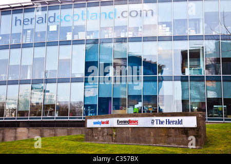 Glasgow-Hauptsitz der Mediengruppe derzeit im Besitz von Newsquest Einbeziehung Sunday Herald, The Herald, S1, abends mal Stockfoto