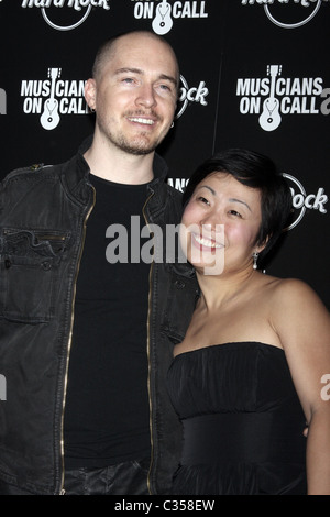 East Village Opera Company der 5. jährlichen Musiker auf Call-Benefiz-Konzert und Auktion im Hard Rock Cafe New York City, Stockfoto