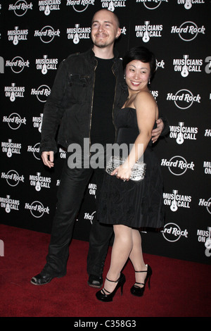 East Village Opera Company der 5. jährlichen Musiker auf Call-Benefiz-Konzert und Auktion im Hard Rock Cafe New York City, Stockfoto