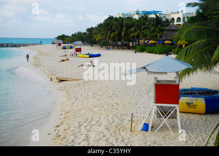 Der Strand von Ärzten Cave Baden Club private Beach in Montego Bay, Jamaika Stockfoto