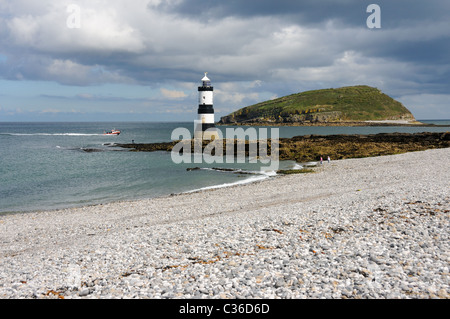 Penmon Leuchtturm und Puffin Insel Anglesey Stockfoto