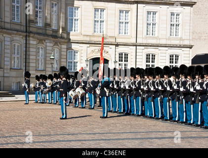 Königliches Leben Wachen Wachen Zeremonie Amalienborg Palast Kopenhagen Dänemark Skandinavien Stockfoto