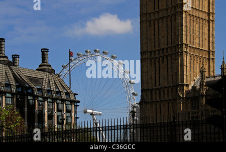 London Eye, Big Ben und Portcullis House, Westminster, London, England Stockfoto