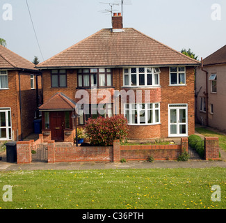 Doppelhaus Haus Erker der 1930er Jahre Ipswich Suffolk England Stockfoto