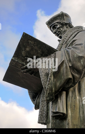 Rotterdam, Niederlande. Statue: Erasmus (1622 - Hendrik de Keyser) in Grote Kerkplein Stockfoto