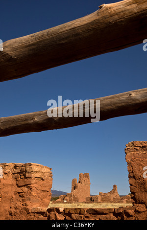 Die spanischen kolonialen Kirche auf Abo-Mission, Salinas Pueblo Missionen National Monument, New Mexico, USA. Stockfoto