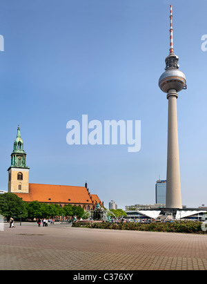 Fernsehturm, der Marienkirche und der Neptunbrunnen, Berlin, Deutschland Stockfoto