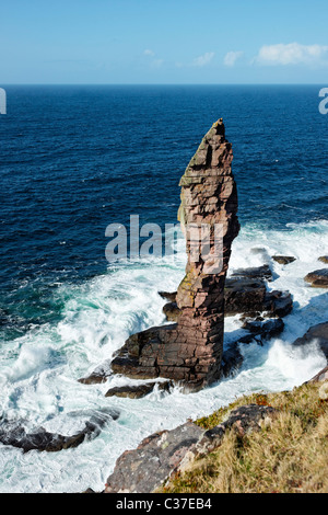 Der alte Mann von Stoner Meer-Stack, Stoner Halbinsel, Assynt, Sutherland, Highland, Schottland, UK. Stockfoto