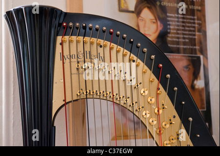 Dreifache Konzertharfe von Lyon und Healy an Catrin Finch Acapela Konzertsaal und Studio in der Nähe von Cardiff South Wales UK gemacht Stockfoto