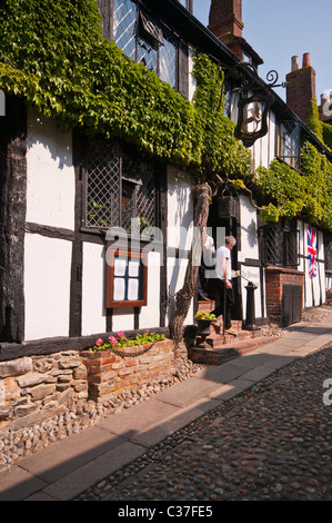 Die Mermaid Inn Mermaid Street Roggen East Sussex England Stockfoto