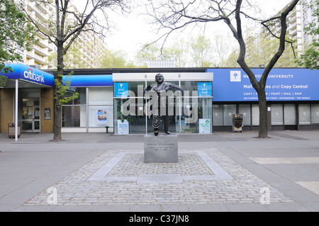 Die Statue des ehemaligen Bürgermeister von New York City Fiorello La Guardia auf Laguardia Platz zwischen Bleecker Street und West 3rd Street. Stockfoto