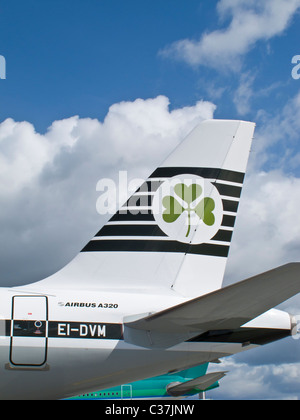 Aer Lingus Airbus A320 gemalt in der ehemaligen 1960er Jahren irische internationale Livree, seinen 75. Geburtstag am 27. Mai 2011 markieren Stockfoto