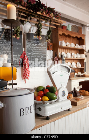 Die Vintage Emporium auf Bacon Street, Brick Lane, London. Foto: Jeff Gilbert Stockfoto