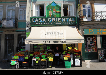 Die Casa Oriental-Shop in Porto, Portugal. Stockfoto