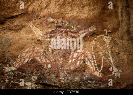 Aborigine-Felskunst am Nourlangie Rock - Kakadu Nationalpark in der Nähe von Darwin, Northern Territory, Australien Stockfoto