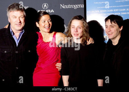 Alec Baldwin und Jill Hennessy, Rory Culkin, Kieran Culkin NewYork-premiere von "Lymelife," Auswahl der philosophischen Gen öffnen Stockfoto