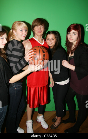 Zac Efron Wachsfigur bei Madame Tussauds in Times Square New Yoerk City, USA - 02.04.09 enthüllt Ray Filmano / Stockfoto