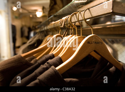 Interne Foto eines All Saints-Stores Stockfoto