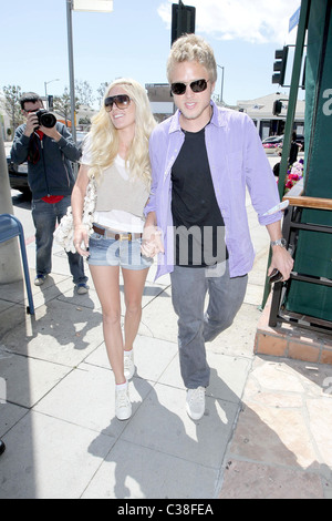 Heidi Montag Amd Spencer Pratt am Maxfield einkaufen gehen, nach dem Mittagessen im Cafe Med Los Angeles, Kalifornien - 08.04.09 Stockfoto