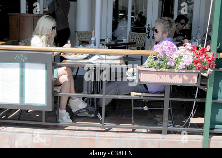 Heidi Montag Amd Spencer Pratt mit Mittagessen im Cafe Med Los Angeles, Kalifornien - 08.04.09 Stockfoto