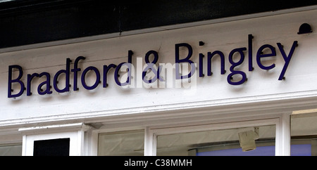 Anschauliches Bild eines Zweiges Bradford & Bingley, Trinity Street, Cambridge. Stockfoto