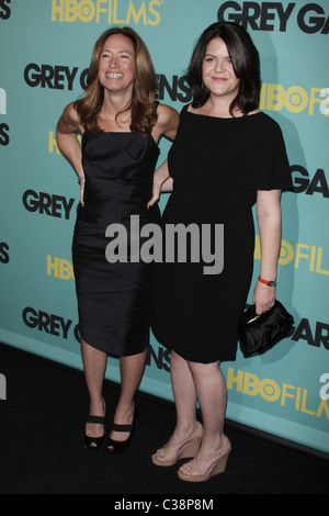 Rachael Horovitz und Lucy Barzun Donnelly HBO Film-Premiere von "Grey Gardens" in The Ziegfeld Theater New York City, USA- Stockfoto