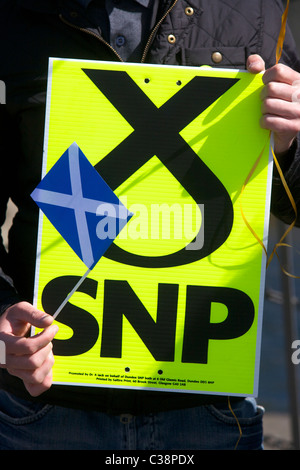 SNP-Anhänger-Kampagne in schottischen Wahl Stockfoto