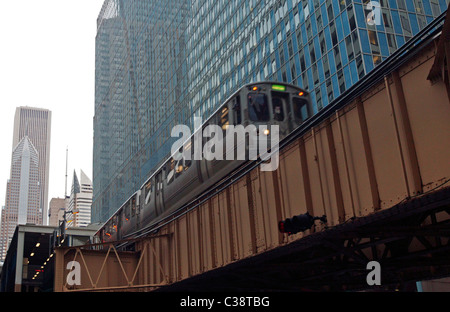 Die Hochbahn in Chicago, IL. Stockfoto