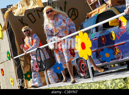 Karnevalsumzug in Tracht in l ' Escala, Spanien Stockfoto
