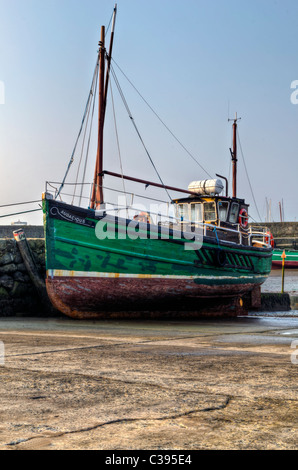 Boot auf einem Zettel Weg Stockfoto