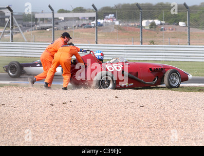 Red Taraschi Formel Junior keine 66 dreht sich in Donington Stockfoto