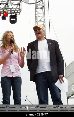 Jayni Chase und Chevy Chase Earth Day auf der Mall Washington DC, USA - 19.04.09 Stockfoto